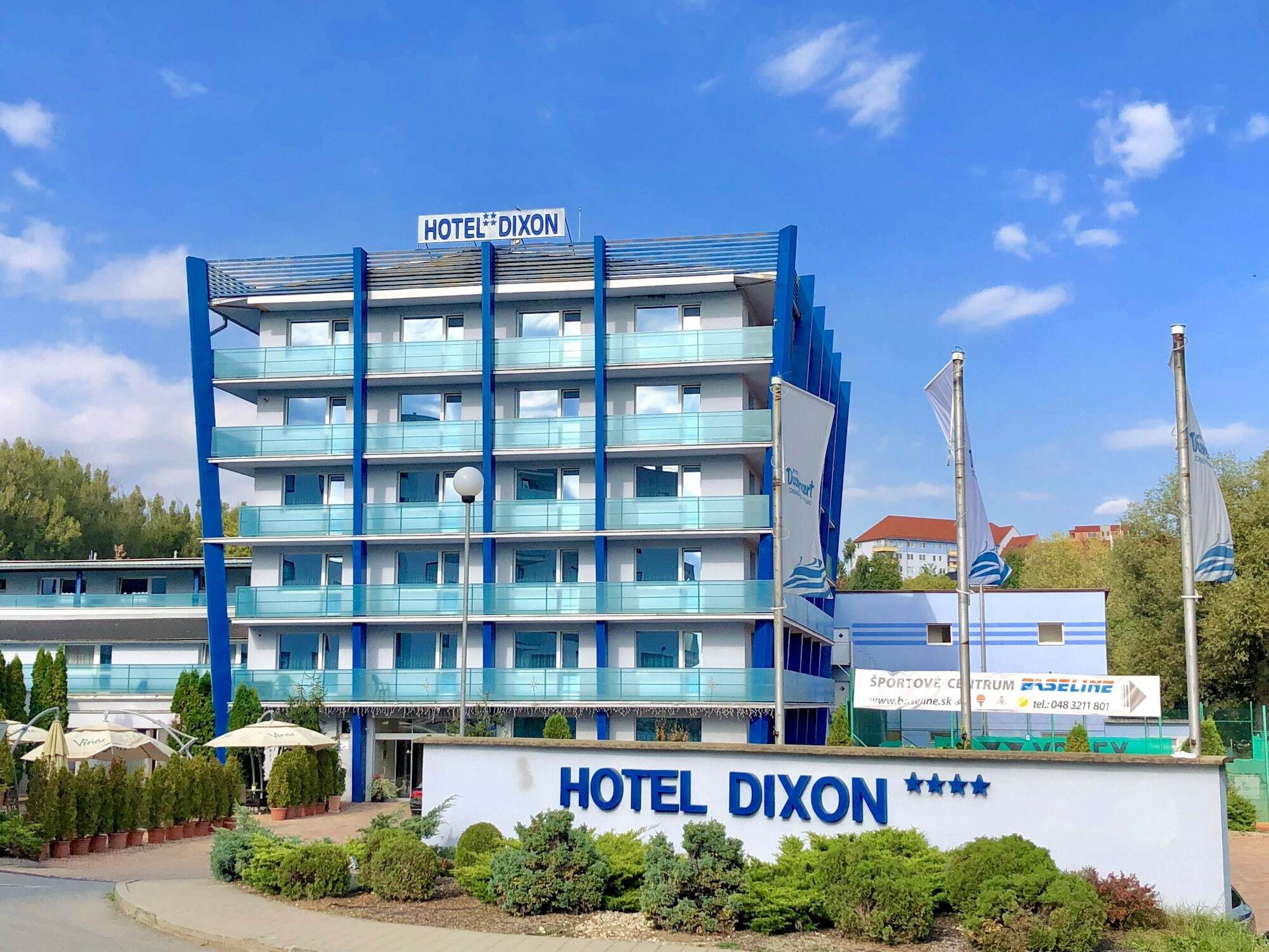 Hotel Dixon So Vstupom Do Bazena A Virivky Zdarma - Free Entrance To Pool And Jacuzzi Included Banská Bystrica Esterno foto